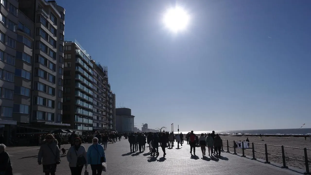 The Rooftop - A Trendy New Apartment With Airconditioning, Large Terrace & Free Parking Ostende